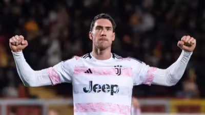 Tottenham linked to Juventus striker amid salary dispute issues
